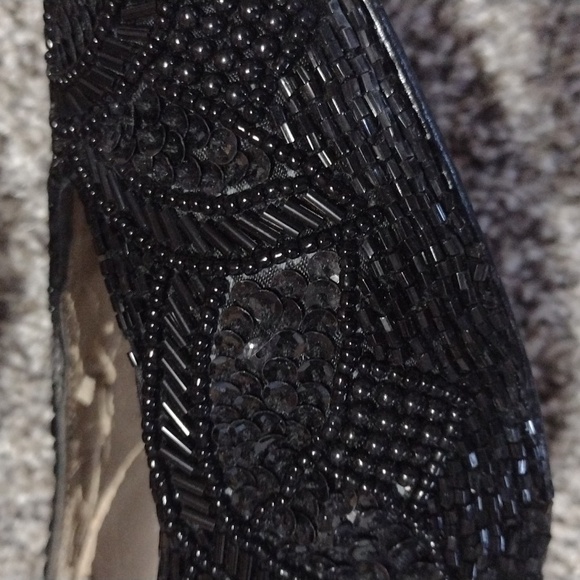 VALERIE STEVENS WOMEN'S TANGO BEADED BLACK BEADED POINTED TOE SIZE 8B PUMPS - Picture 5 of 15